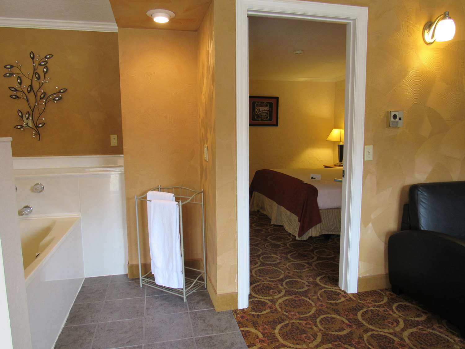 Sturgis Lodge And Suites Bagian luar foto